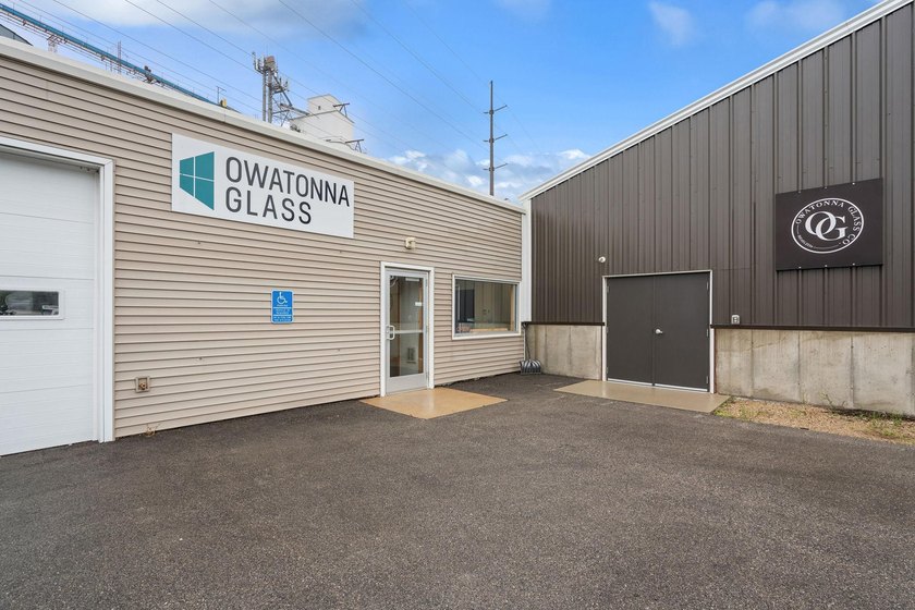Welcome to this exceptional commercial property centrally - photo 15