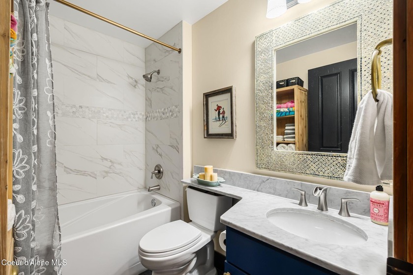 Immerse yourself in the Schweitzer Mountain lifestyle with this - photo 21