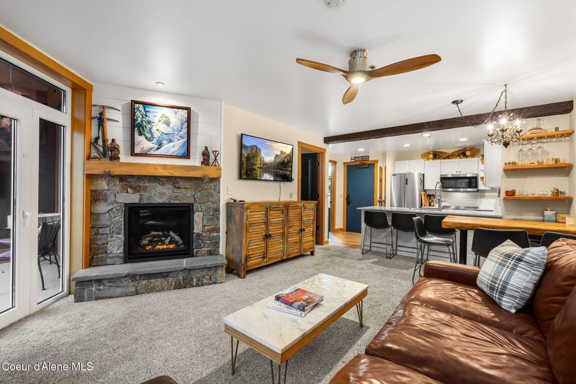 Immerse yourself in the Schweitzer Mountain lifestyle with this - photo 22
