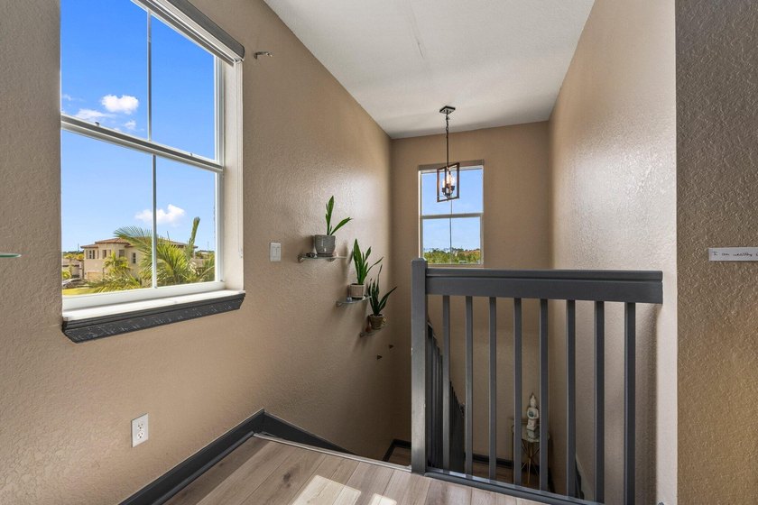 Priced to sell, $8,600 credit to buyer for cosmetic improvements - photo 21