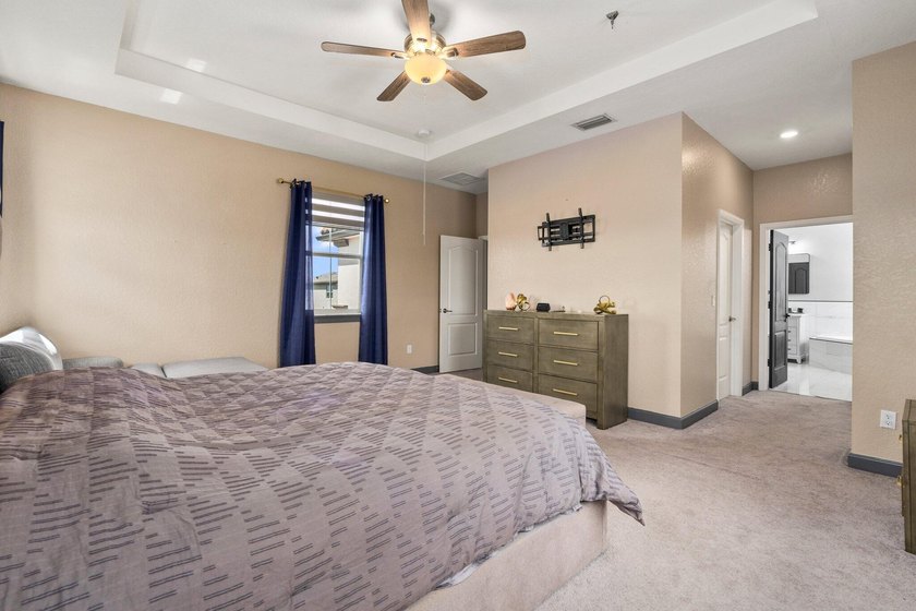 Priced to sell, $8,600 credit to buyer for cosmetic improvements - photo 30