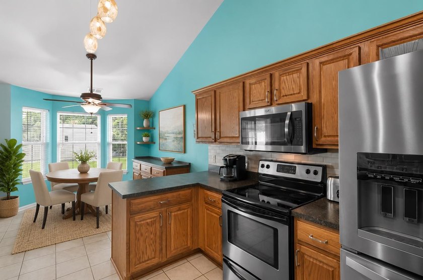 Welcome home to this beautifully maintained 3-bedroom, 2-bath - photo 2