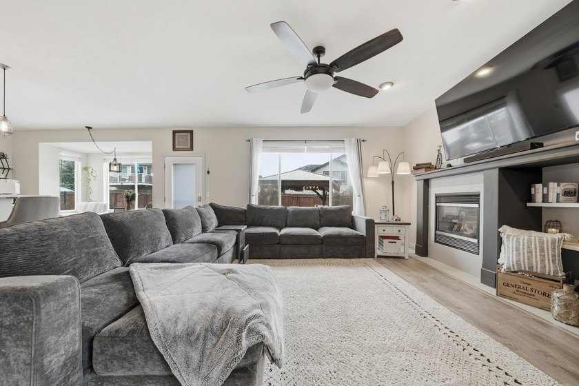 Step into an entertainer's dream with 5 bedrooms, 4 baths, and 3 - photo 4