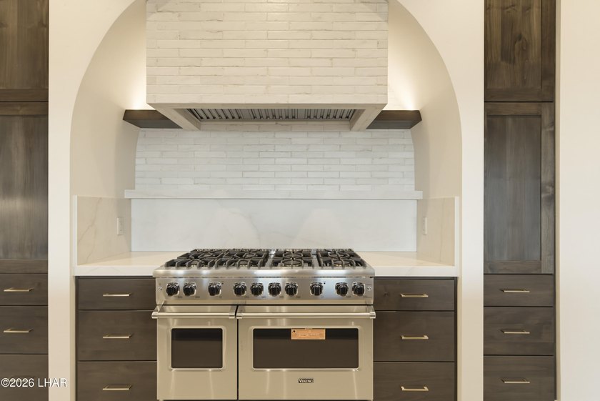 Welcome to 7976 Plaza de Los Pajaros, where luxury meets - photo 19