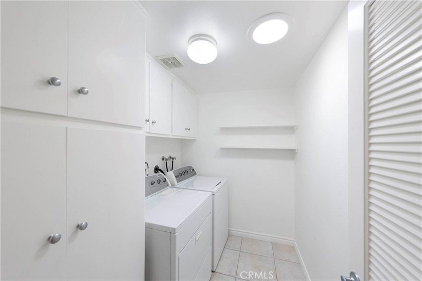 SINGLE-LEVEL LIVING! Welcome to 2102 Vista Entrada, an updated - photo 20