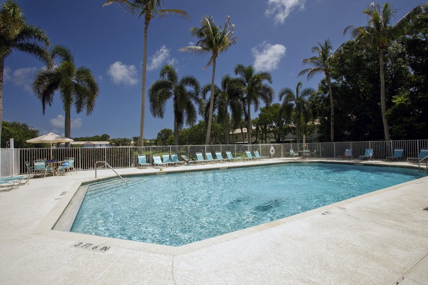 Nestled in the heart of Jupiter, this turnkey CBS townhouse has - photo 26