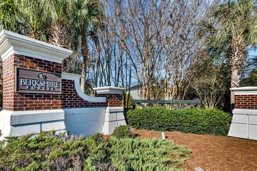 Impeccably maintained and beautifully upgraded 2-bedroom, 2-bath - photo 8