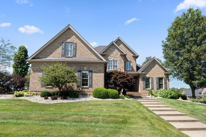 Welcome to this stunning 5-bedroom, 4.5-bathroom home located in - photo 5