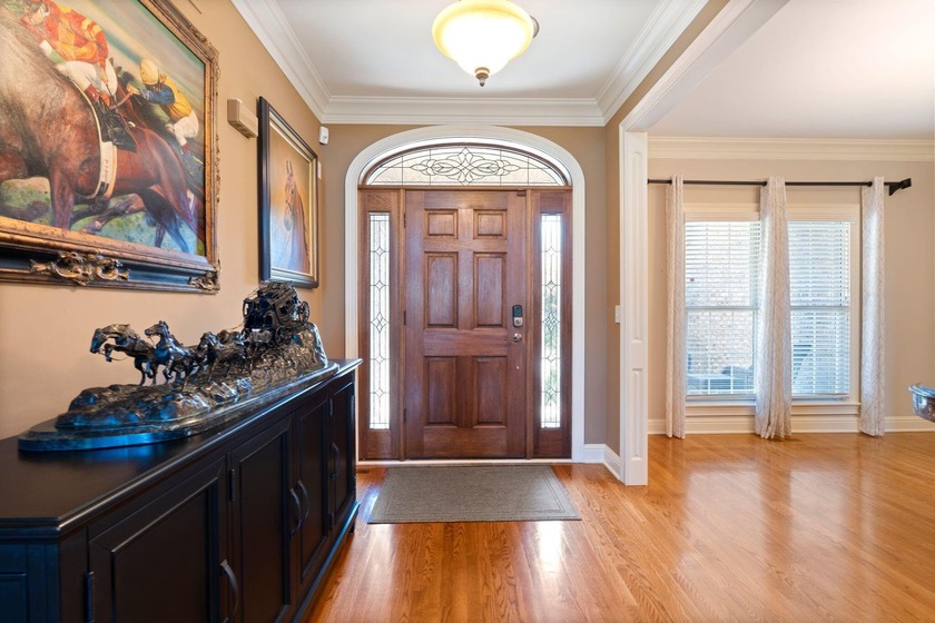 Welcome to this stunning 5-bedroom, 4.5-bathroom home located in - photo 10