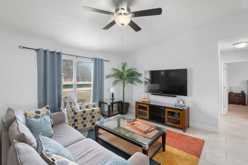 Welcome home to this beautifully updated 3-bedroom, 2-bathroom - photo 13