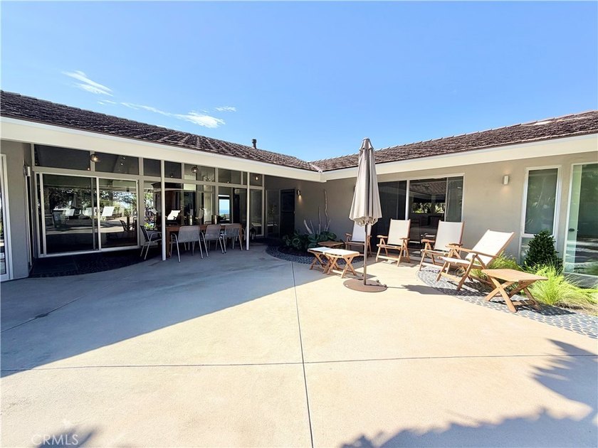 This stunning, single story Mid Century home is located in the - photo 18