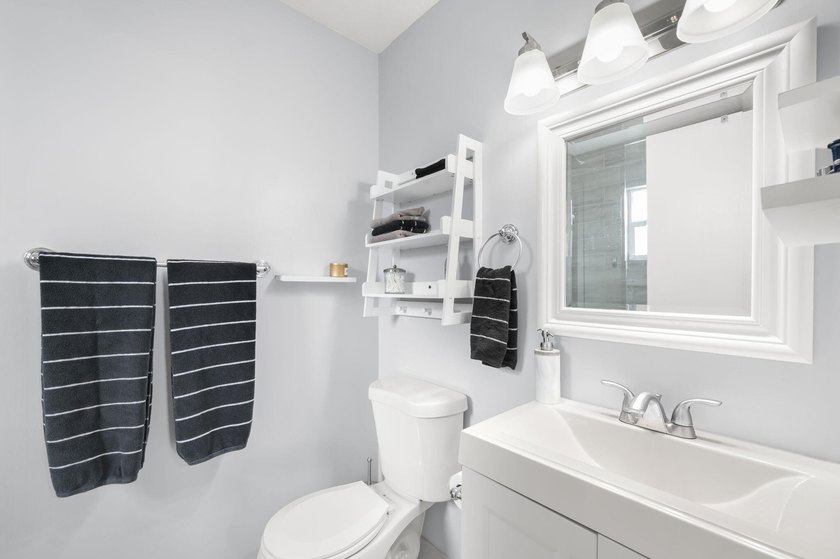 Welcome home to this beautifully updated 3-bedroom, 2-bathroom - photo 20