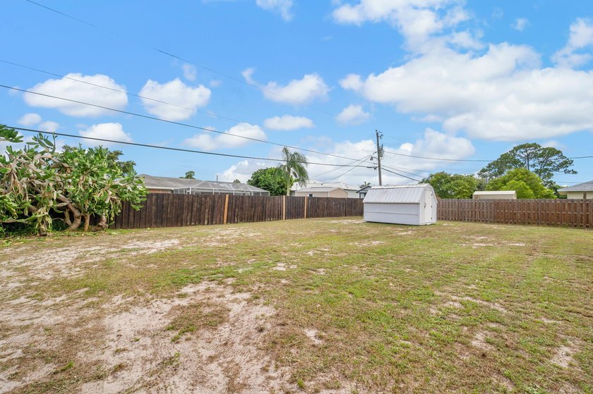 Welcome home to this beautifully updated 3-bedroom, 2-bathroom - photo 23