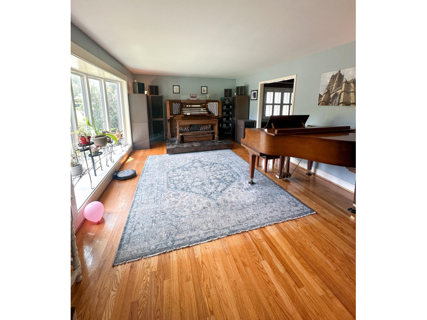 This waterfront tidal creek home is only minutes from Downtown - photo 4