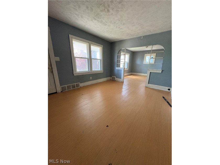 Attention investors - don't miss this value-add duplex on - photo 5
