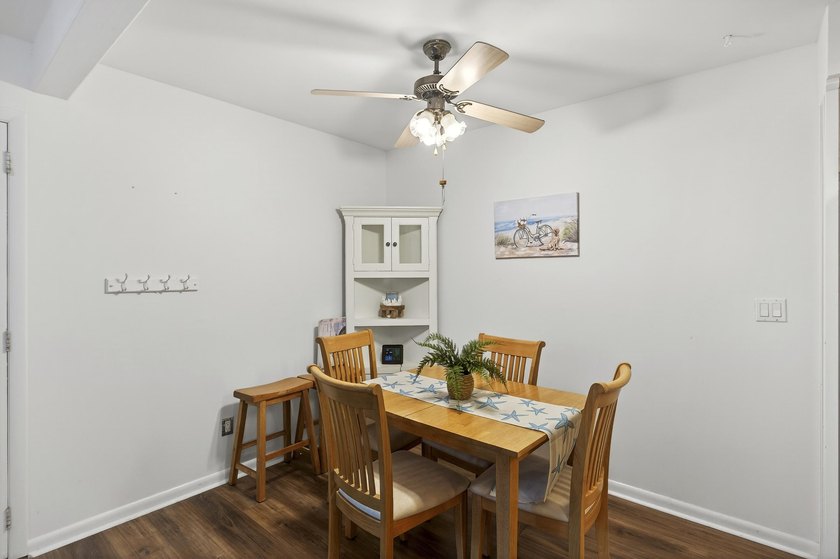 Enjoy coastal living in this beautiful fully furnished 2-bedroom - photo 8