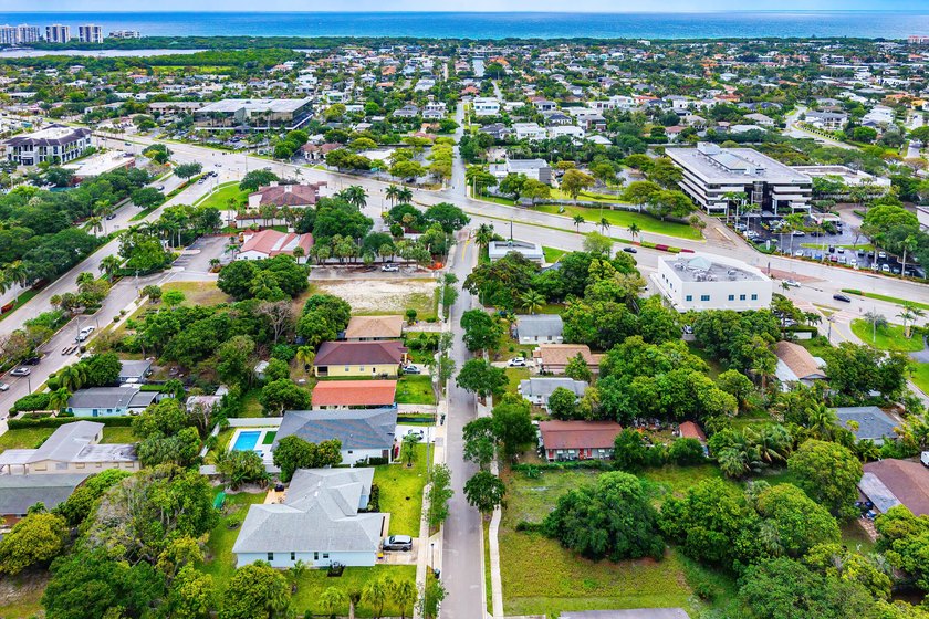 Irreplaceable East Boca location. Walking Distance from Mizner - photo 13