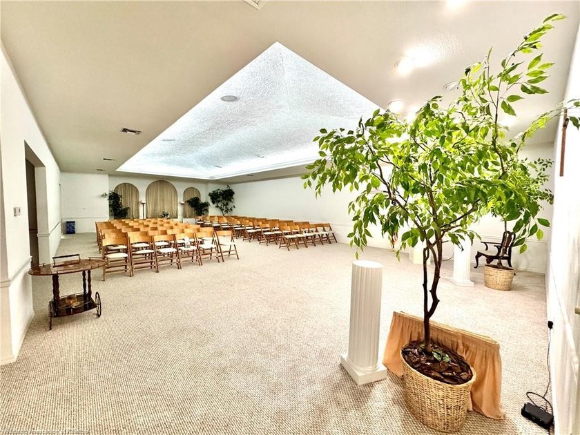 Located in the heart of Sebring, this 6,816sf building sits on 1 - photo 19