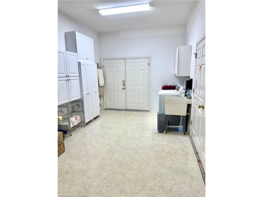 Located in the heart of Sebring, this 6,816sf building sits on 1 - photo 43