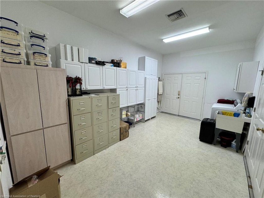 Located in the heart of Sebring, this 6,816sf building sits on 1 - photo 44