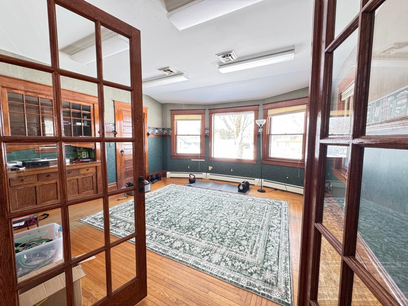 Prime corner location on main commercial corridor in Crandon - photo 8
