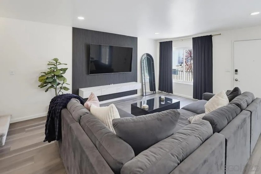 VA and FHA buyers are welcome! Welcome to this beautifully - photo 3