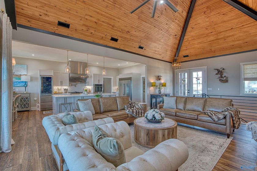 Stunning Weiss Lake retreat on 1.56 acres with 555 ft of - photo 8