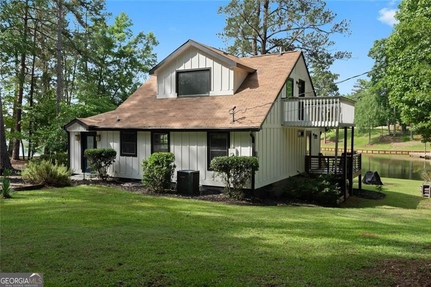 Welcome to your fully renovated Lake Sinclair waterfront retreat - photo 21