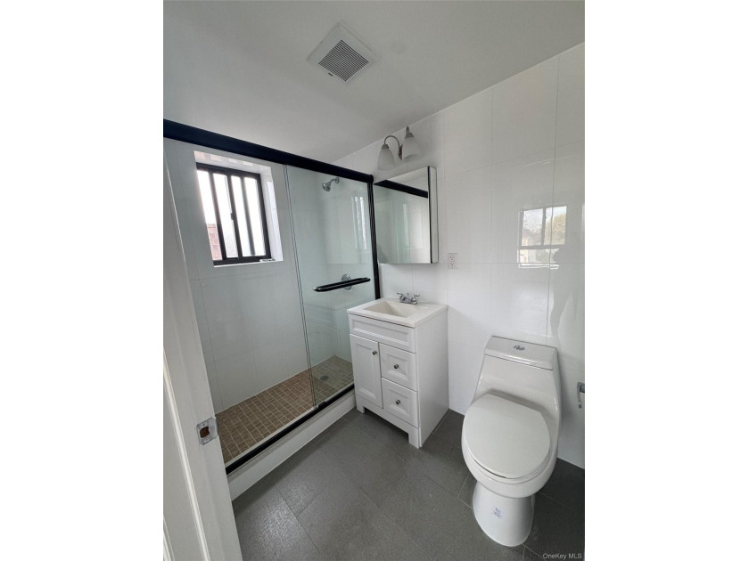 Modern 2-Bedroom, 2-Bath Condominium in Bay Terrace Welcome to - photo 14