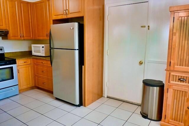 Beautiful home perfect for first-time buyers! This 3 bedroom - photo 8
