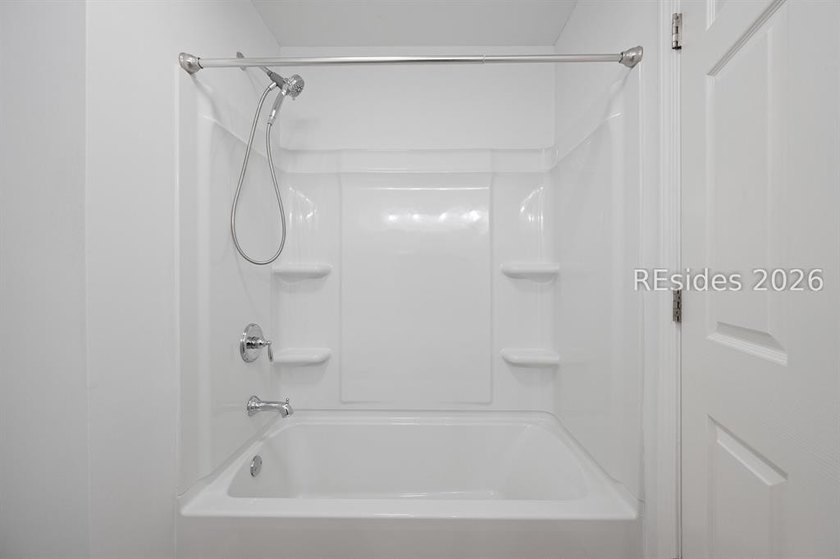 Welcome home to this inviting newly remodled 3 bedroom, 2 - photo 19