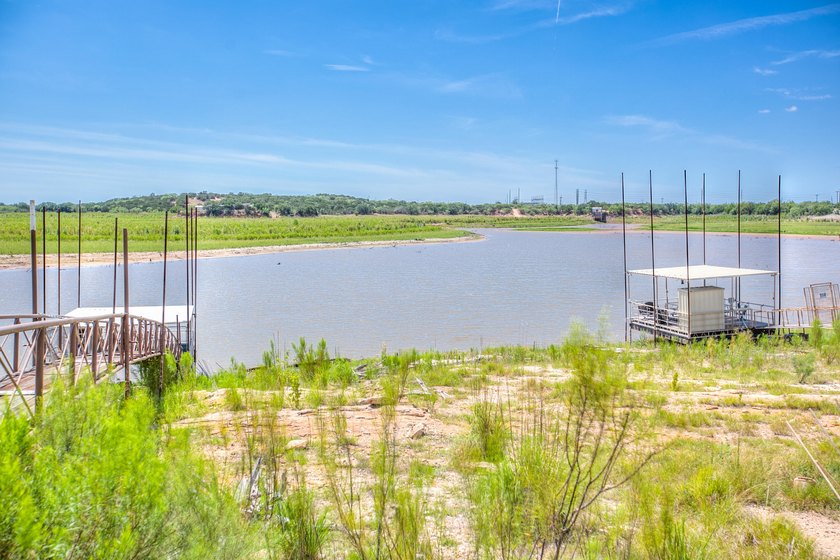Experience lakefront living on Oak Creek Reservoir in this - photo 19