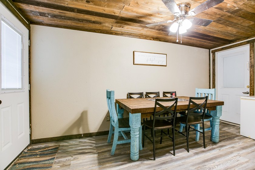 Experience lakefront living on Oak Creek Reservoir in this - photo 22