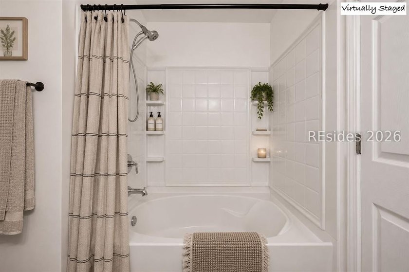 Welcome home to this inviting newly remodled 3 bedroom, 2 - photo 31