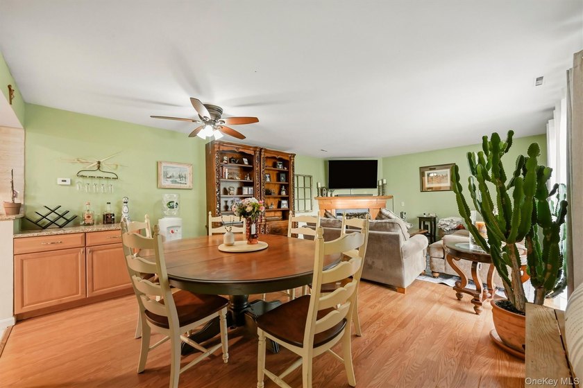 Welcome to easy living in one of Orange County's most - photo 9