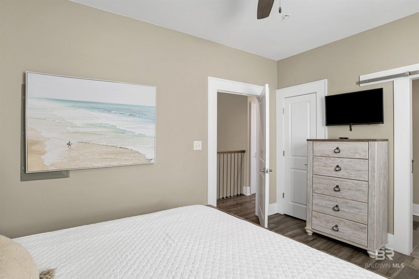Beautifully decorated 3bed/4bath coastal home with views of the - photo 22