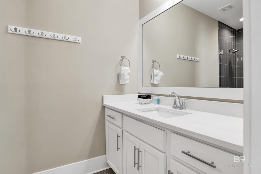 Beautifully decorated 3bed/4bath coastal home with views of the - photo 23