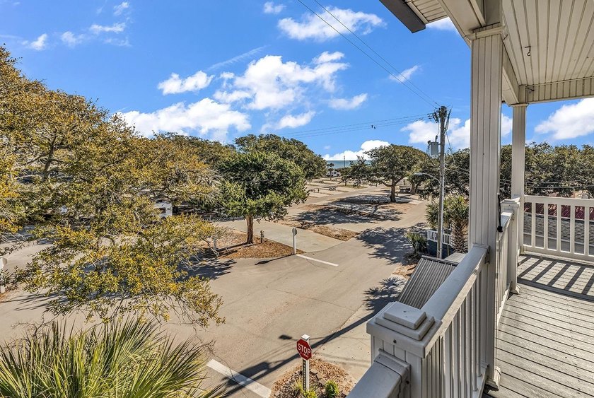 Welcome to your dream beach retreat located within the gates of - photo 32