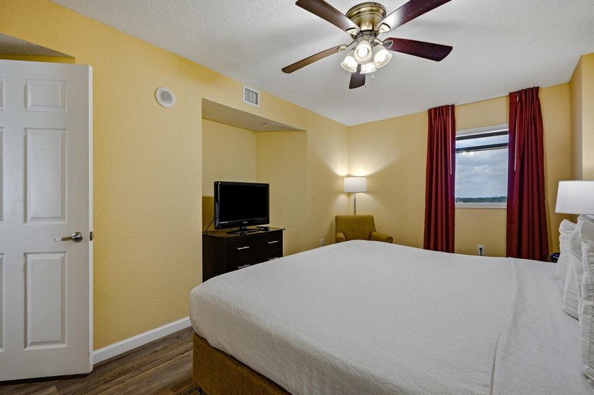 Experience breathtaking oceanfront living from the 14th floor of - photo 10