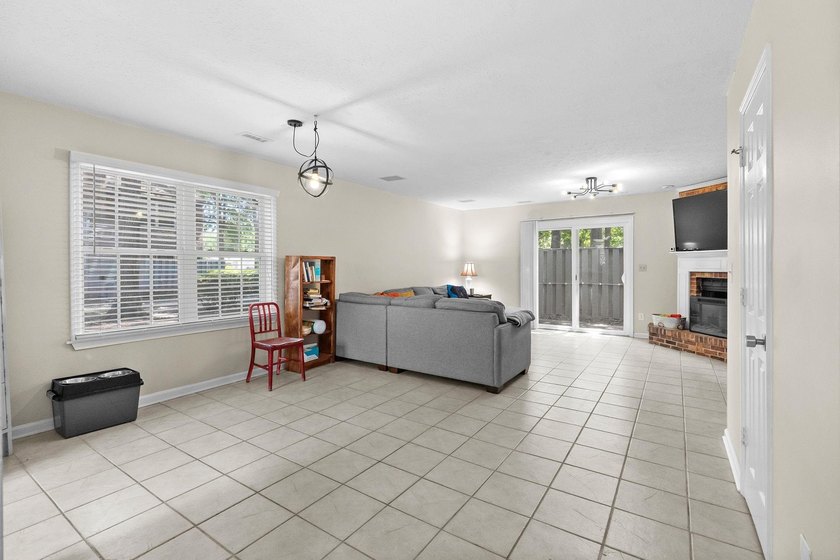 Incredible opportunity to purchase this 3 bedroom, 2.5 bath End - photo 8