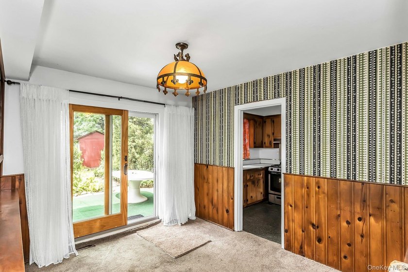 BEST PRICED HOME IN WHITESTONE!!!! Opportunity knocks on this - photo 5