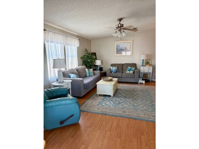 Come and check out this Well Priced home on a Premier Outer Lot - photo 11
