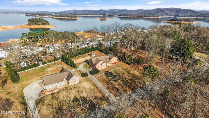 This one is priced WAY below comps, and is being sold AS IS. 637 - photo 15