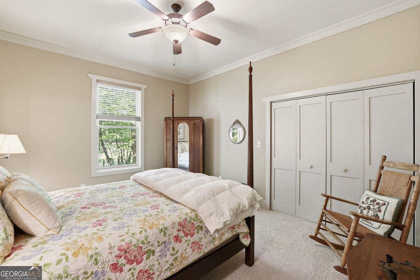 This spectacular 3,030-square-foot, 4-bedroom, 4-bathroom lake - photo 25
