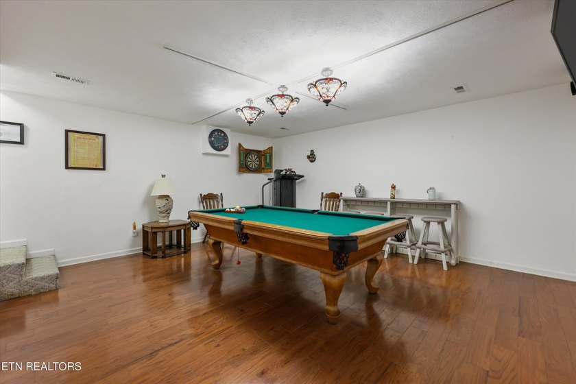 This one is priced WAY below comps, and is being sold AS IS. 637 - photo 43