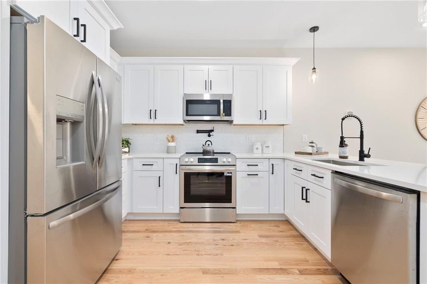 Greenwood Proper is proud to offer this new construction - photo 6
