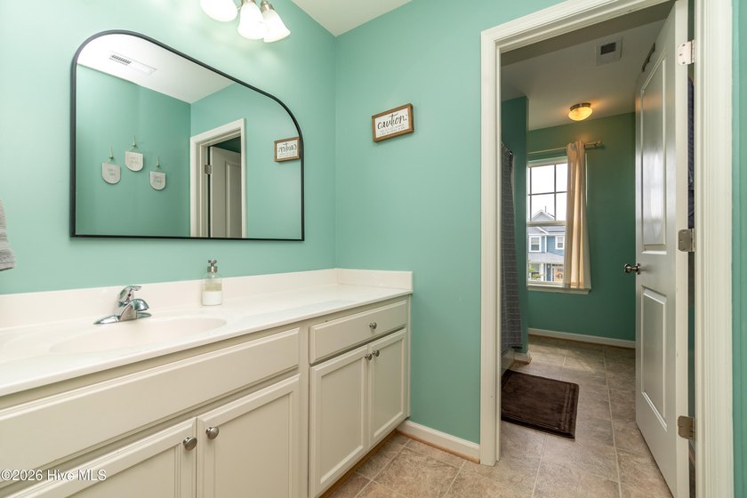 Looking for space, convenience, and a great location? Welcome to - photo 31