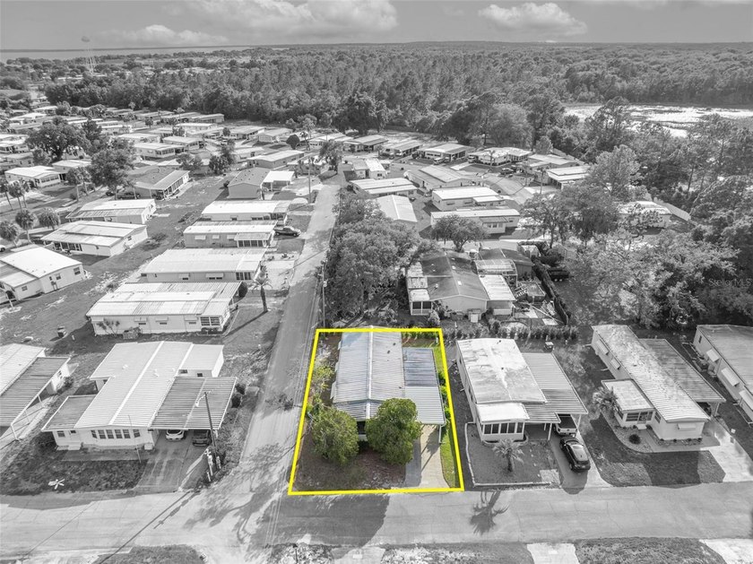Located in the resident-owned 55+ community of Molokai, this - photo 31