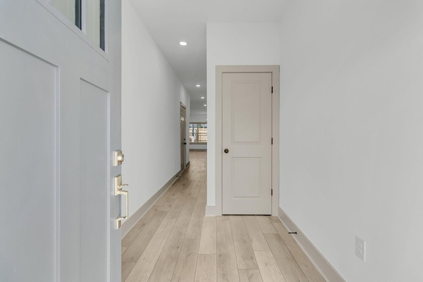 Up to $7,500 toward closing with lender and seller incentives! - photo 8