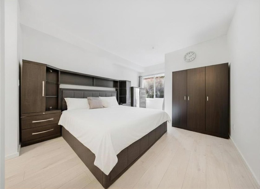 Outstanding value in a rapidly growing community. This bright - photo 4